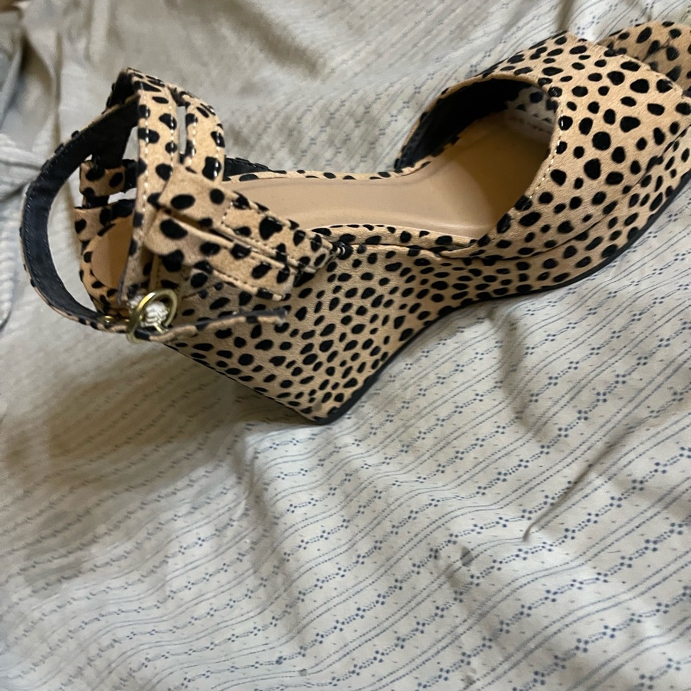 Women’s Wedge Heels.